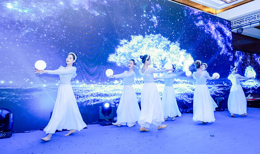 萬(wàn)澤雙奇2023年度營(yíng)銷(xiāo)大會(huì)13